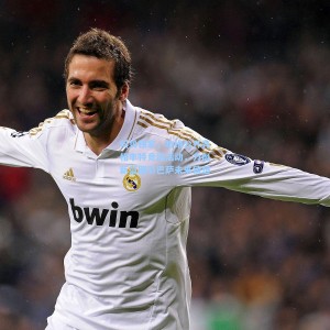 爱游戏下载_科贝独家，哈维公开亮相丰特竞选活动，力挺新蓝图引巴萨未来猜想